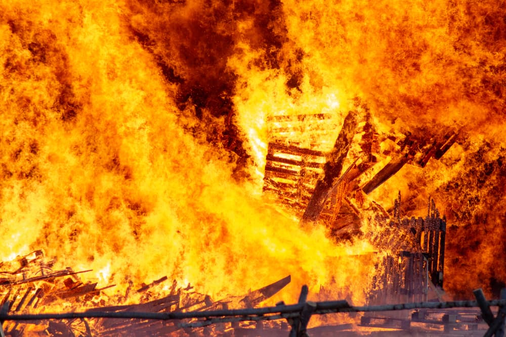 4 Effective Ways of Cleaning Your Property after Fire Damage