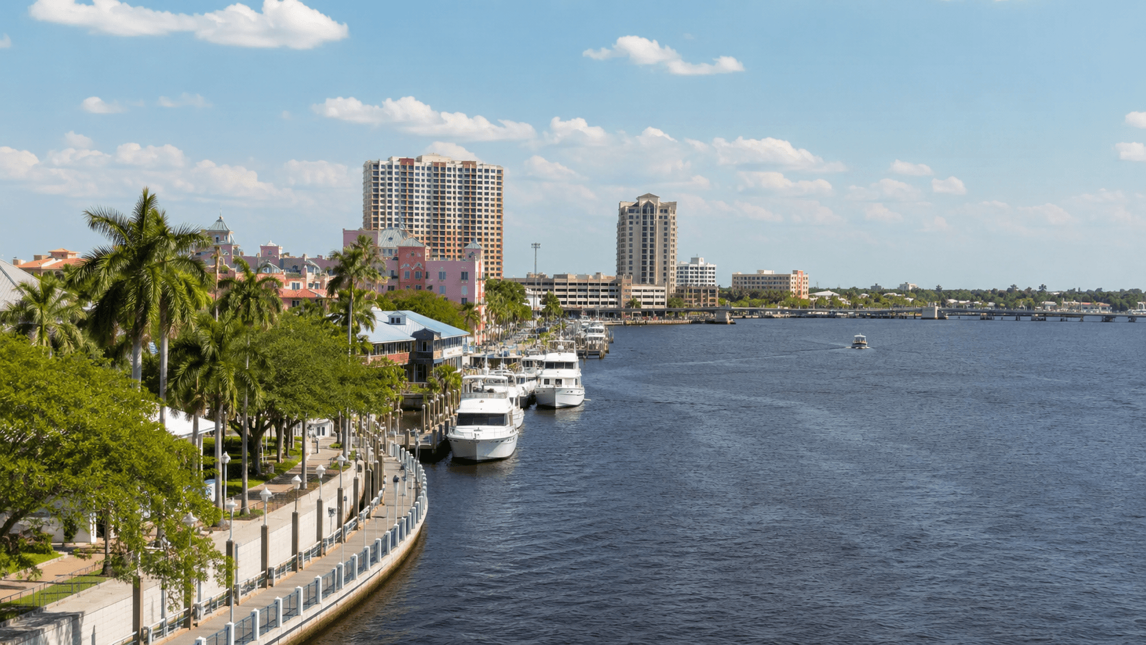 Fort Myers, Florida waterfront and city view